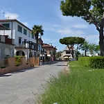 La Perla Del Magra Holidays House بيت للعطل مونتيمارتشيلو