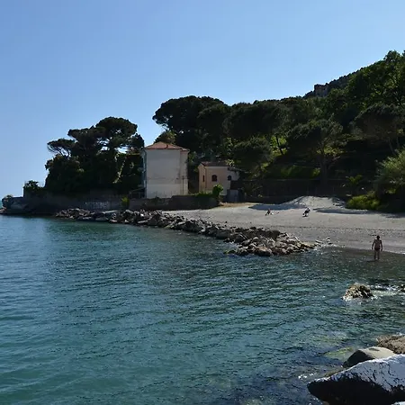 La Perla Del Magra Holidays House Holiday home Monte Marcello