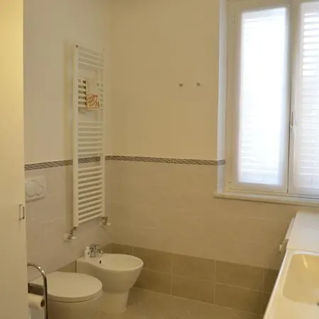 Vakantiehuis La Perla Del Magra Holidays House Monte Marcello